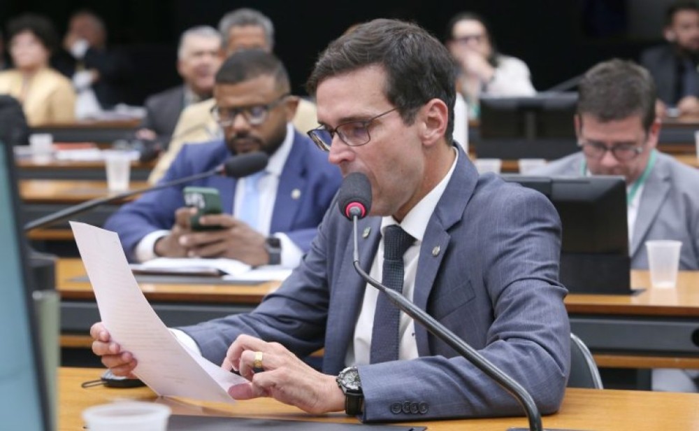 Comissão aprova isenção para clubes esportivos de taxas por alterações estatutárias exigidas em leis