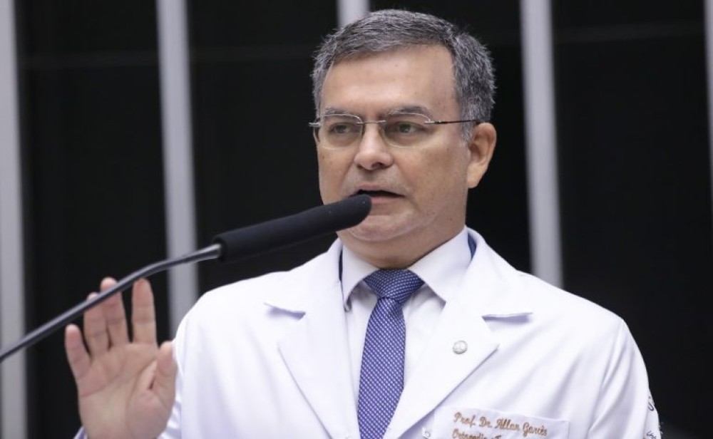 Comissão aprova proposta para escola adotar medidas contra erotização precoce