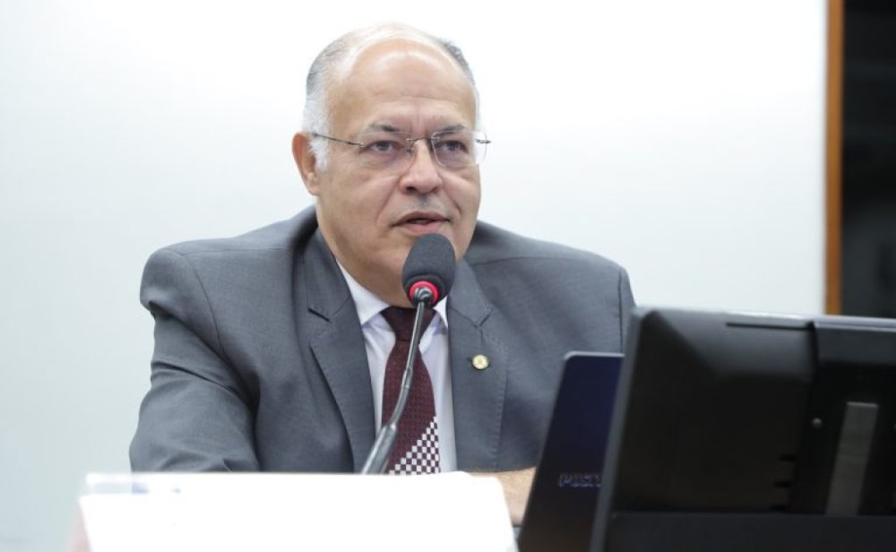 Comissão aprova toque de recolher para menores após 22h em local com venda de bebidas alcoólicas