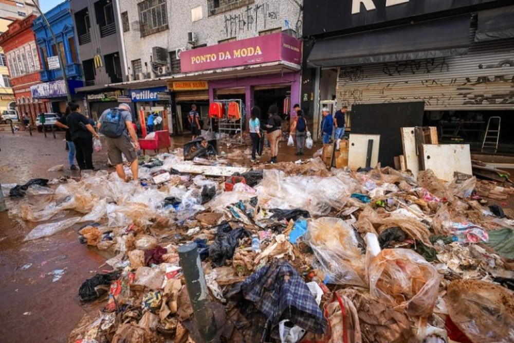Recuperação de cidades gaúchas atingidas por enchentes é tema de debate na Câmara