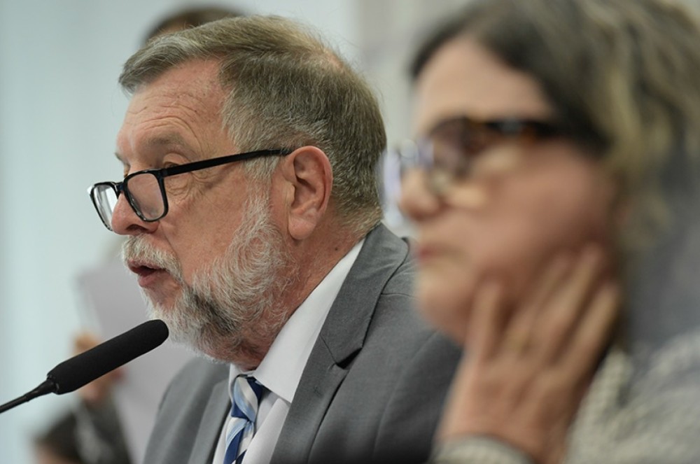Mudança climática e biodiversidade devem entrar na educação ambiental, aprova CE