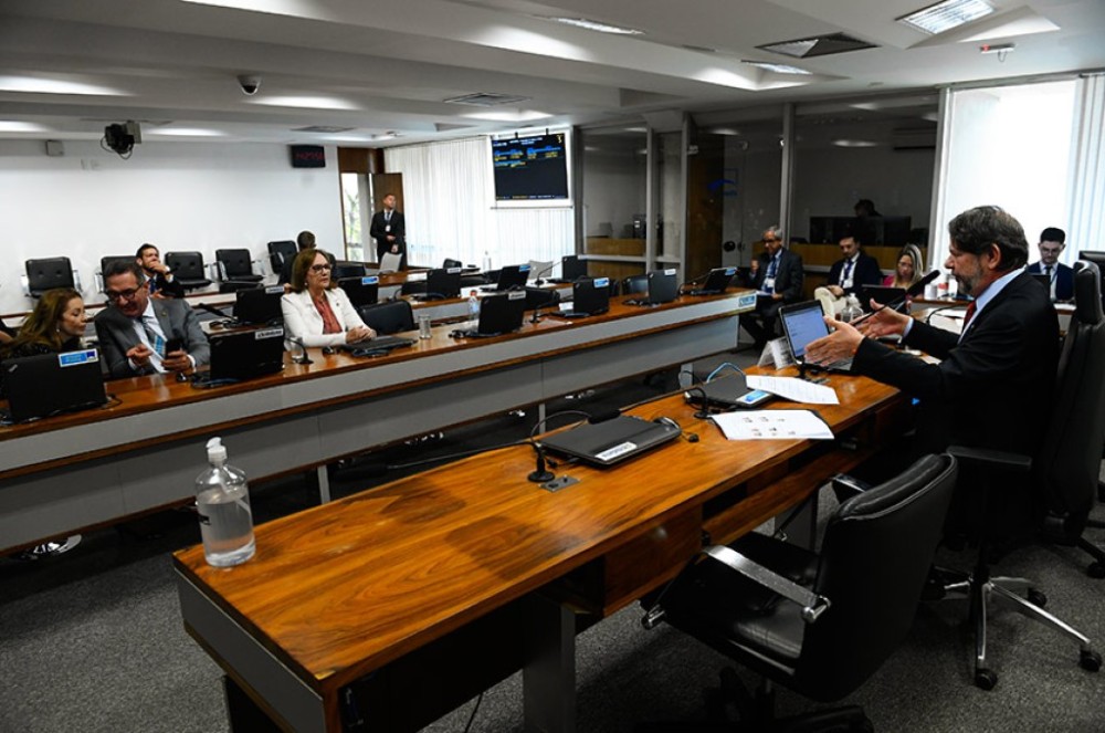 Subcomissão da Alfabetização na Idade Certa é instalada