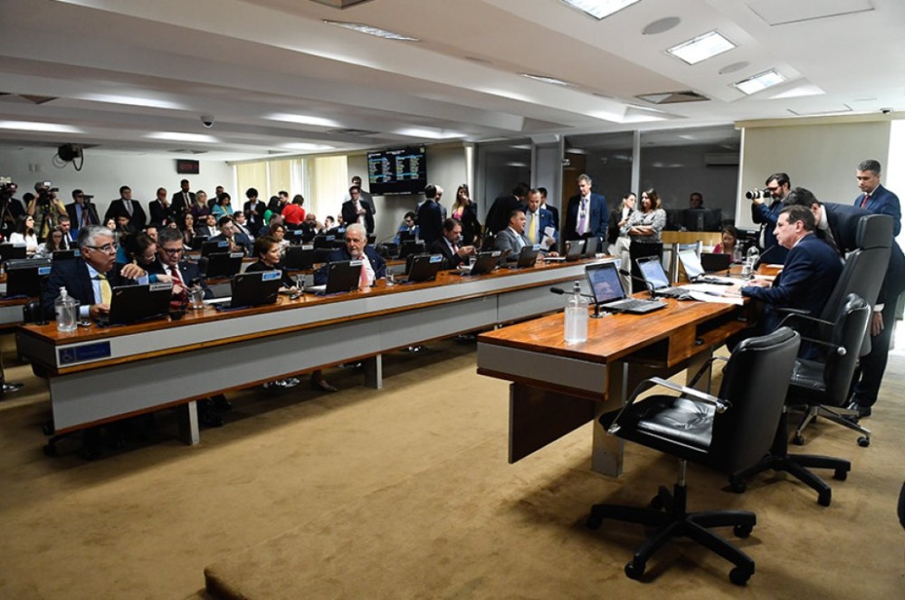 Avança uso de lâmpadas mais econômicas na iluminação pública