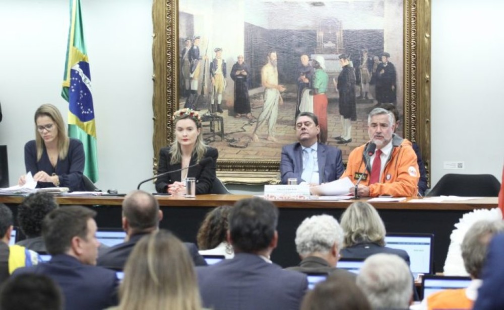 Paulo Pimenta afirma que notícias falsas estavam atrapalhando operações de resgate e ajuda no Rio Grande do Sul