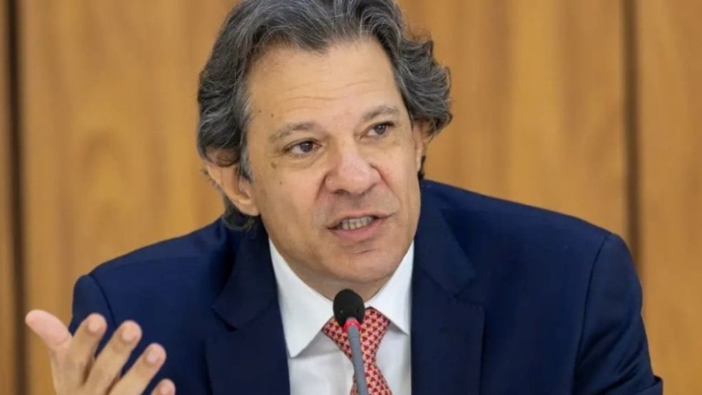 Haddad vai propor mudanças no formato de pisos de Saúde e Educação