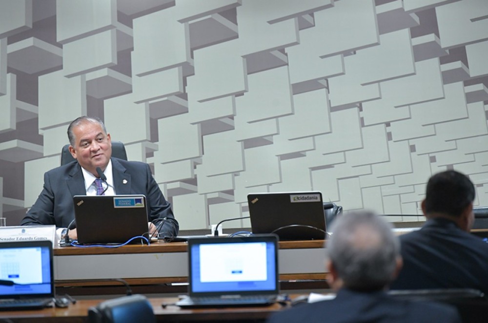 CCDD: Senado deve promulgar 12 pedidos de rádios comunitárias e TVs