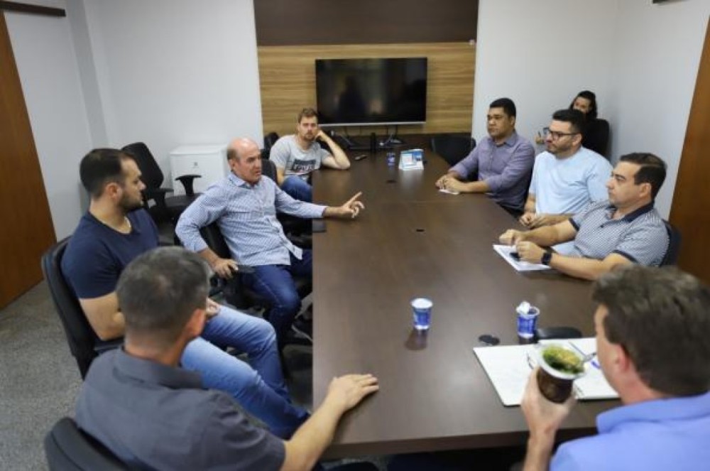 Asfalto na Estrada Rodeio volta a ser discutido com produtores rurais