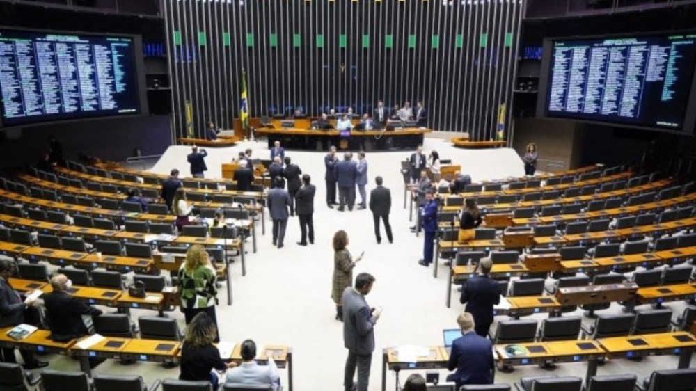 Câmara aprova mudança para suspender deputados envolvidos em brigas