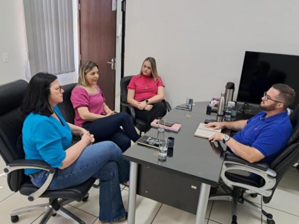 Secretária de Educação e juiz de Direito dialogam fortalecimento da Proteção Escolar em Sorriso  