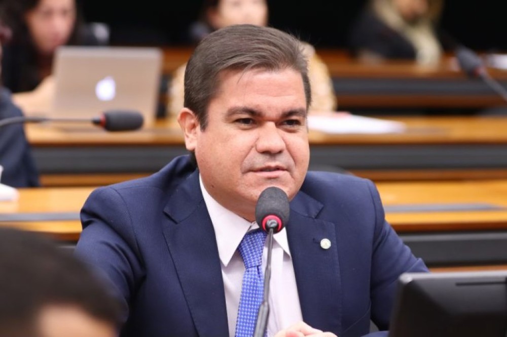 Comissão aprova proposta para combater fraudes no mercado de combustíveis