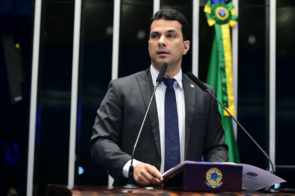 Senador Irajá defende projeto que regulamenta jogos e resorts