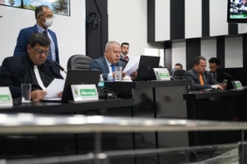 Câmara aprova requerimento e projetos na sessão de quinta-feira