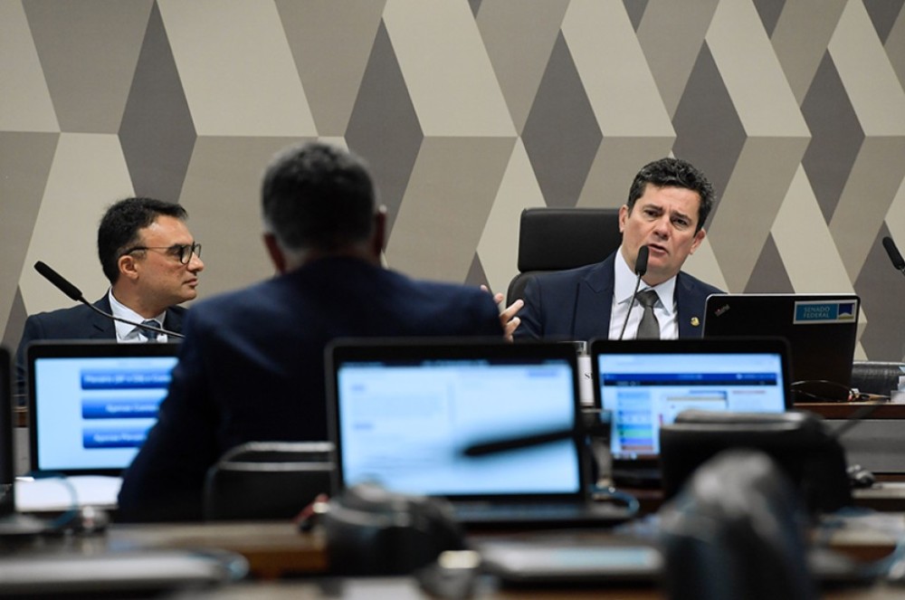 CCJ: debatedores apoiam novos critérios para juízes em audiências de custódia