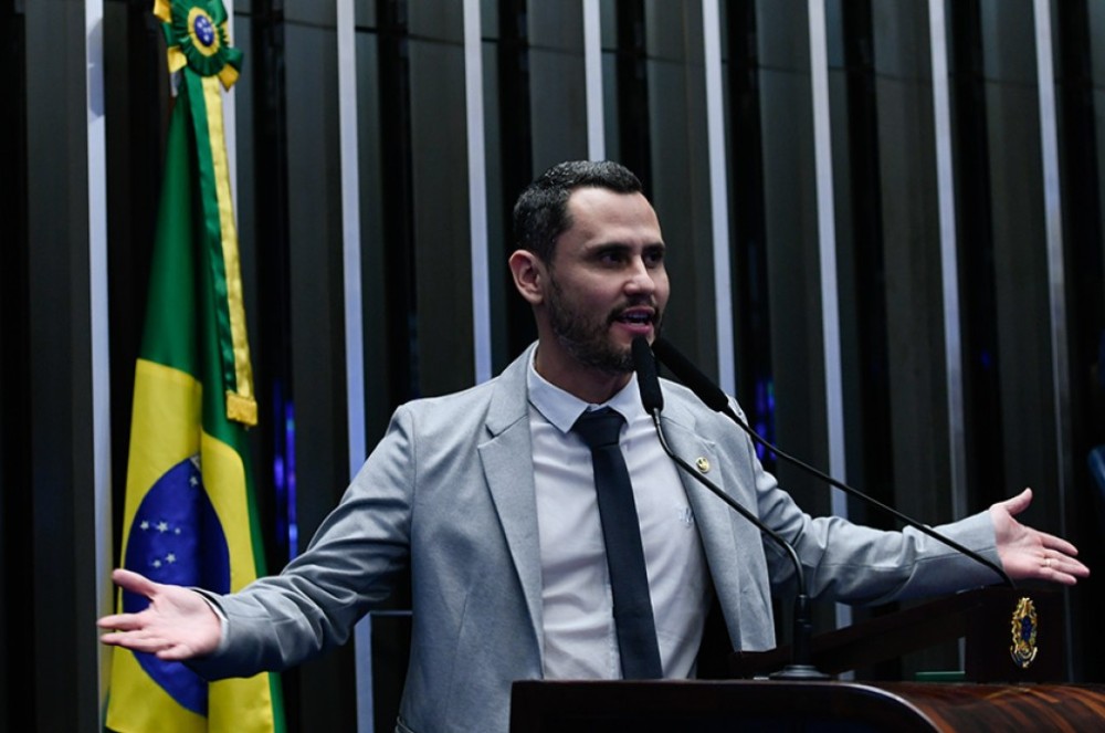 Cleitinho pede adiamento das eleições no Rio Grande do Sul