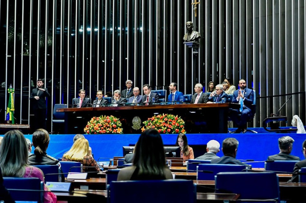 Sessão solene celebra TJMG como guardião da democracia e do direito