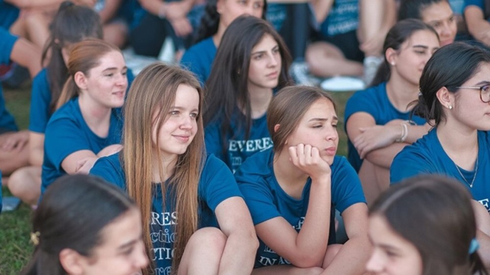 Colégio Everest lança programa de voluntariado por todo o DF