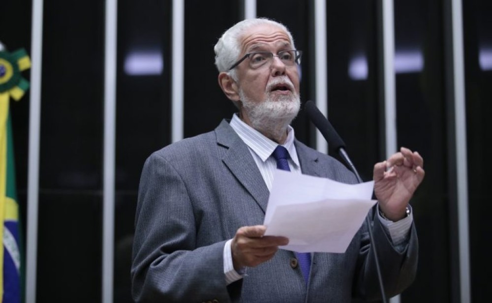 Comissão aprova atendimento psicossocial para parentes e amigos de vítima de suicídio