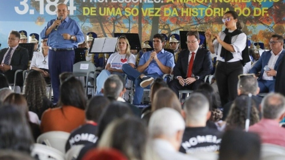Em maior nomeação da história, Educação ganha o reforço de 3,4 mil servidores
