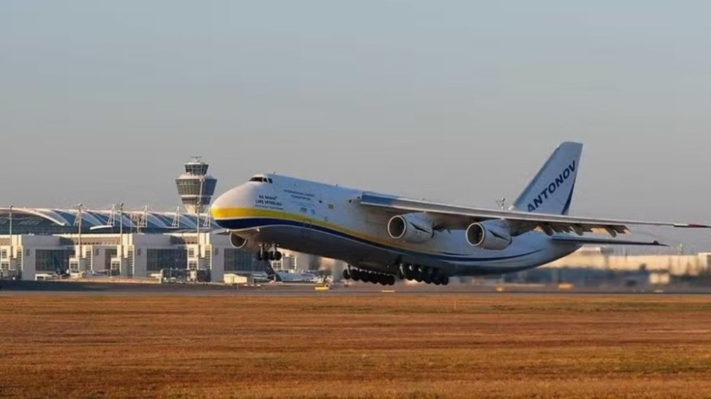Antonov An-124: conheça o avião gigante que passou pelo Brasil