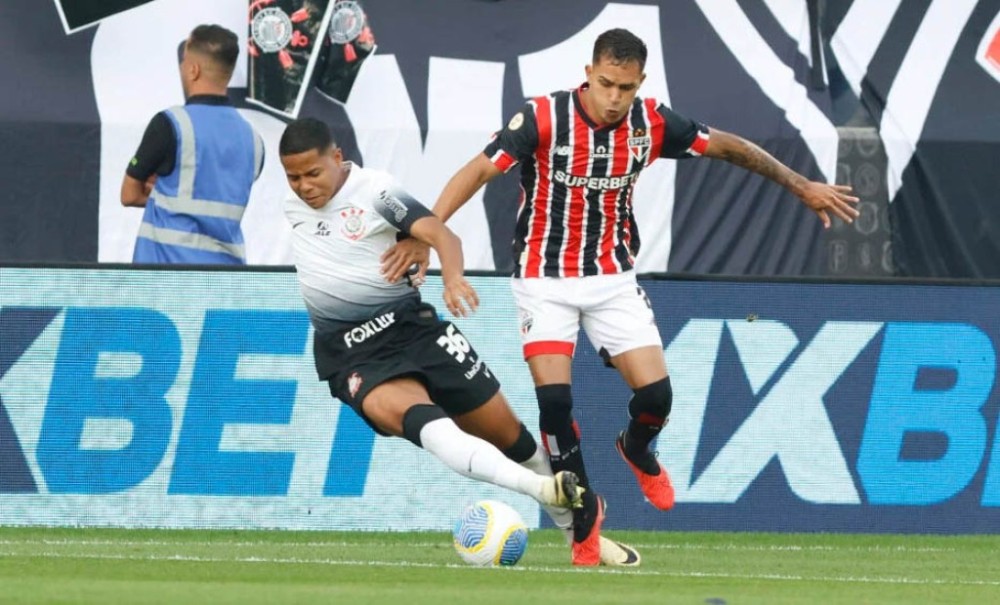 Corinthians e São Paulo empatam na Neo Química Arena pelo Brasileirão
