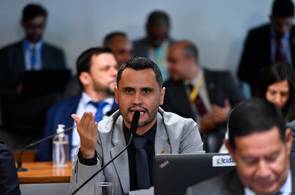 Projeto de lei pretende combater desvio de recursos em vaquinhas