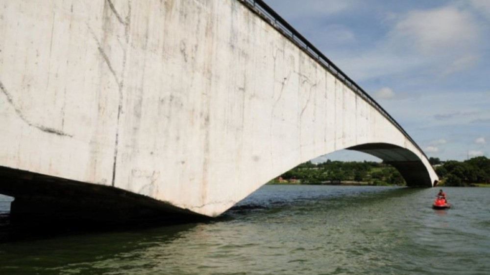 Ponte Honestino Guimarães é reforçada com novos cabos de protensão