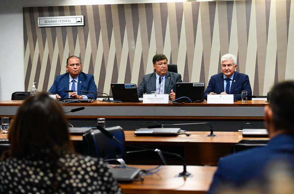 Comissão debate projetos que regulamentam a inteligência artificial