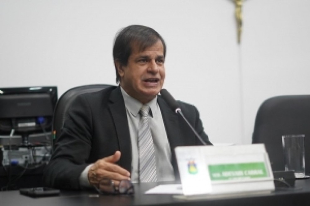 Adevair apresenta projeto para homenagear motorista com nome de rua