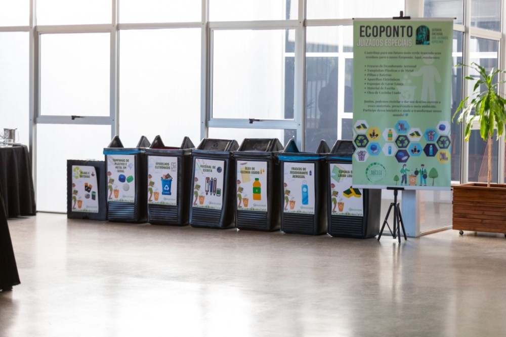 Núcleo de Sustentabilidade expõe Plano de Resíduos Sólidos e lança ecoponto itinerante