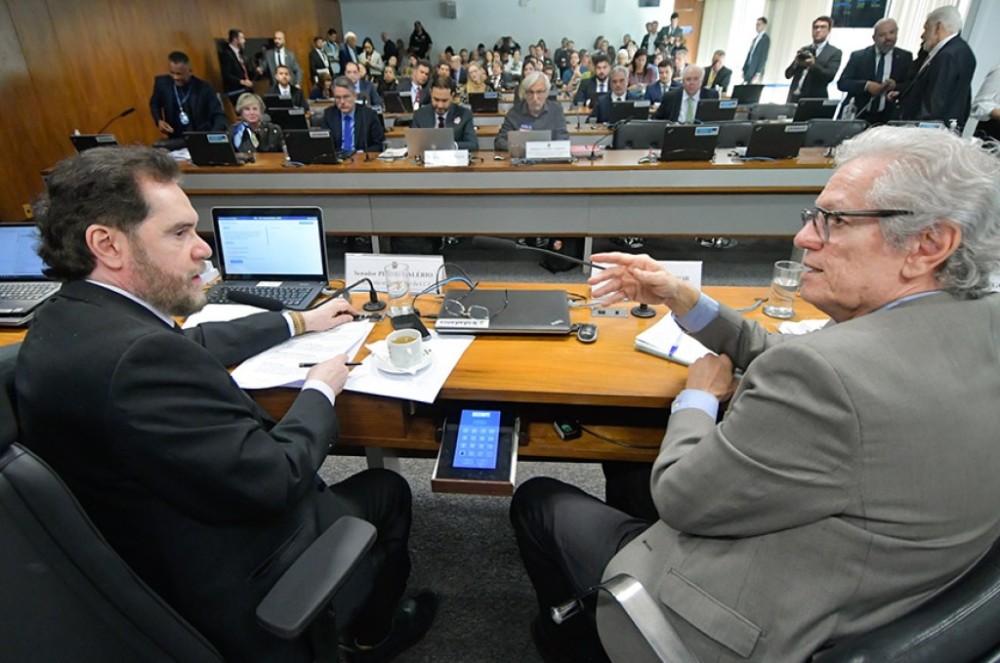 Debatedores divergem sobre autonomia financeira e orçamentária do BC