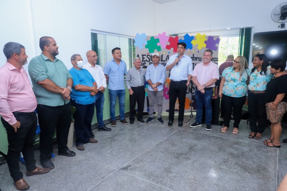 Obras e funcionamento em tempo integral na escola do Formigueiro