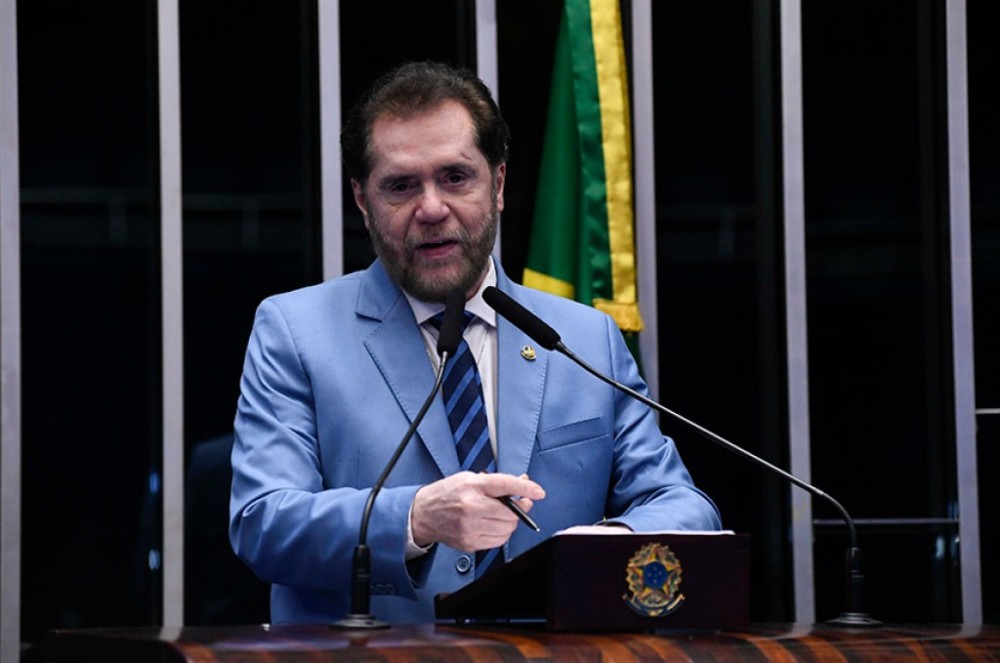 Plínio Valério alerta sobre a gravidade da seca no Amazonas