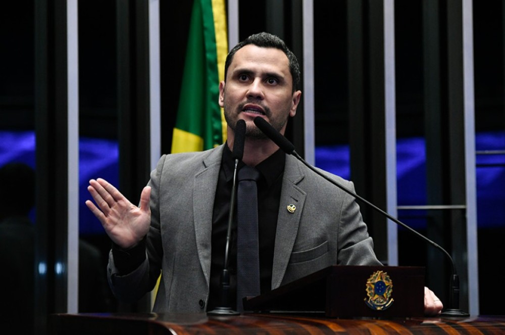 Cleitinho se declara contra anistia a partidos que não cumpriram cotas