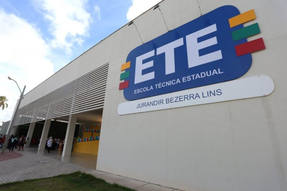 Comissão de Educação discute integração entre graduação, ensino técnico e mercado de trabalho