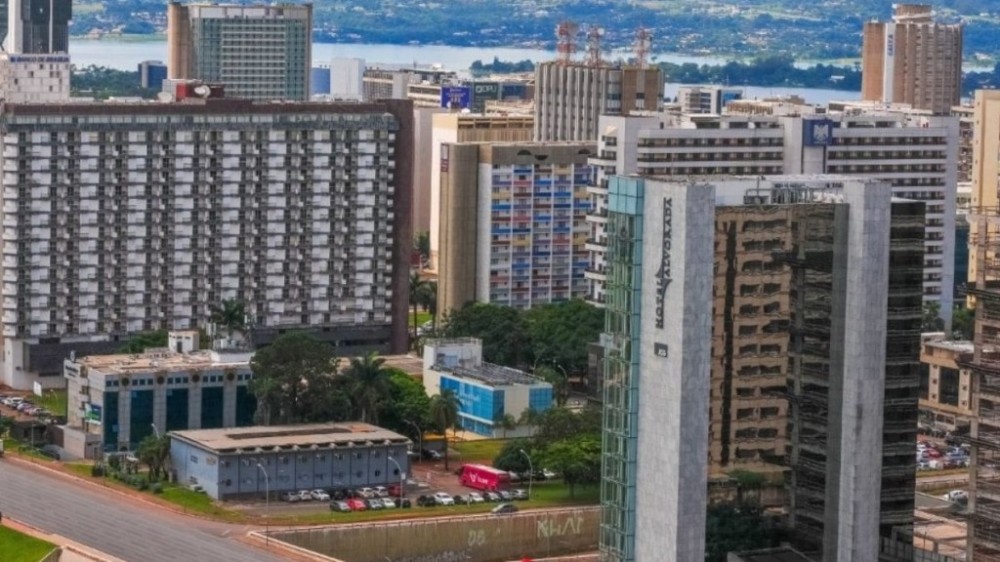 Ibaneis e presidente da CLDF comemoram aprovação do PPCub