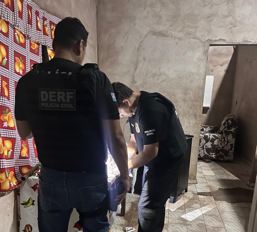 Operação da Polícia Civil cumpre 21 mandados de buscas contra o tráfico doméstico de drogas em Jaciara 