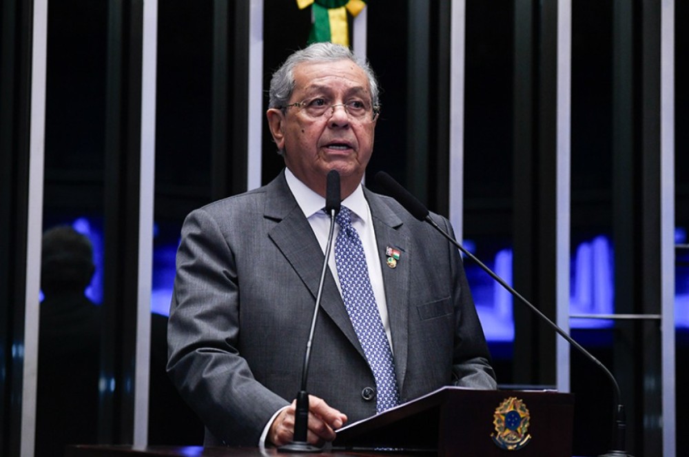 Jayme Campos quer proibir rescisão unilateral de planos de saúde
