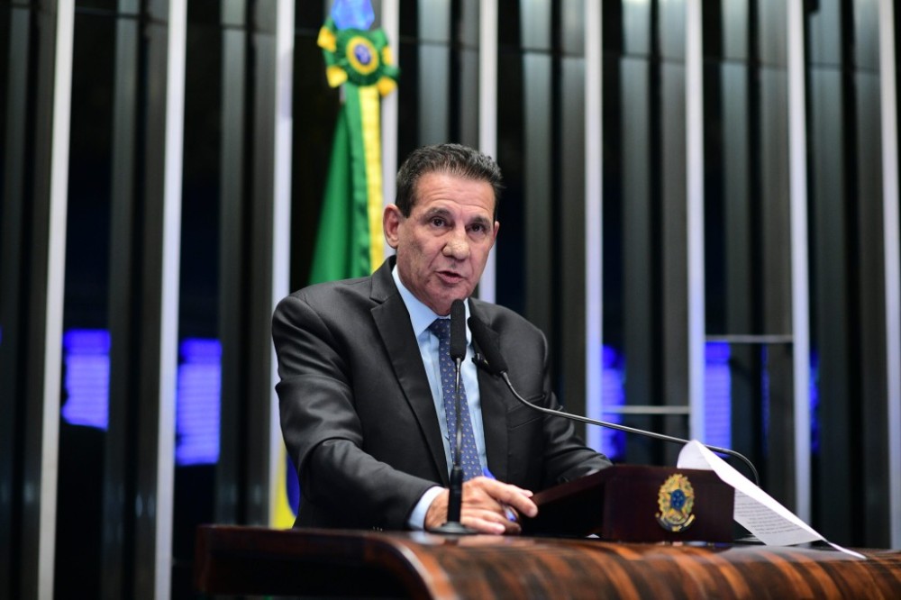 Vanderlan critica 'erros e exageros' em processos do 8 de Janeiro