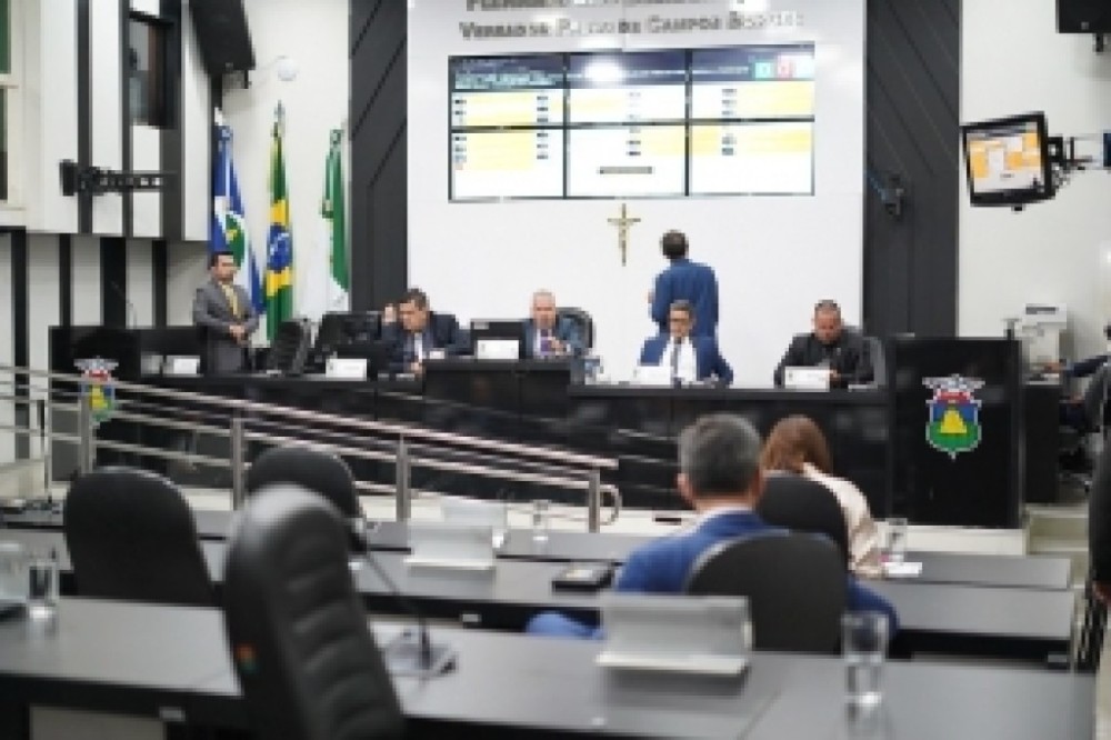 Câmara aprova requerimentos e projetos durante sessão desta quinta-feira