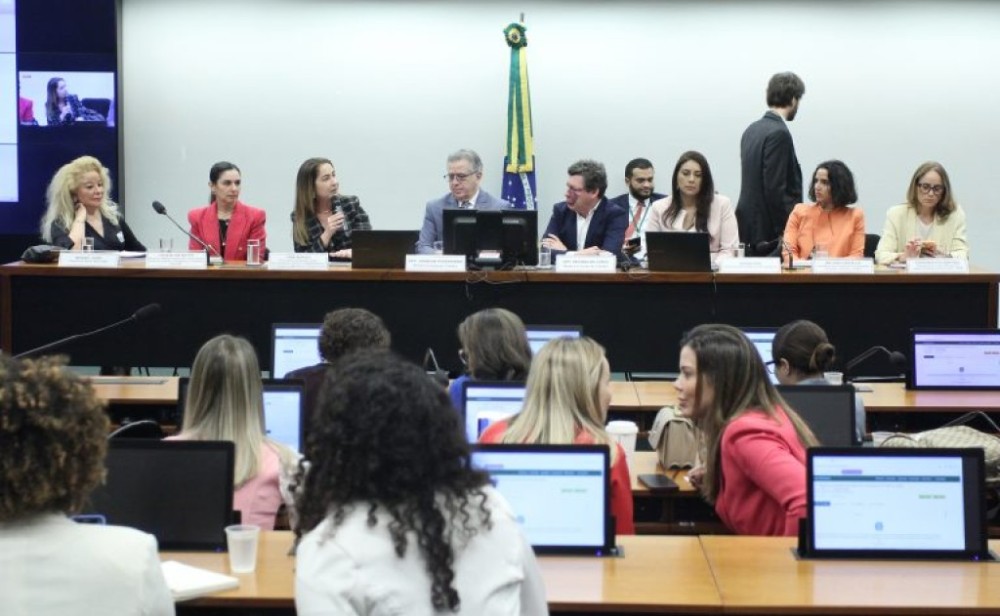 Especialistas defendem ampliação do cashback de impostos para inscritos em programas sociais