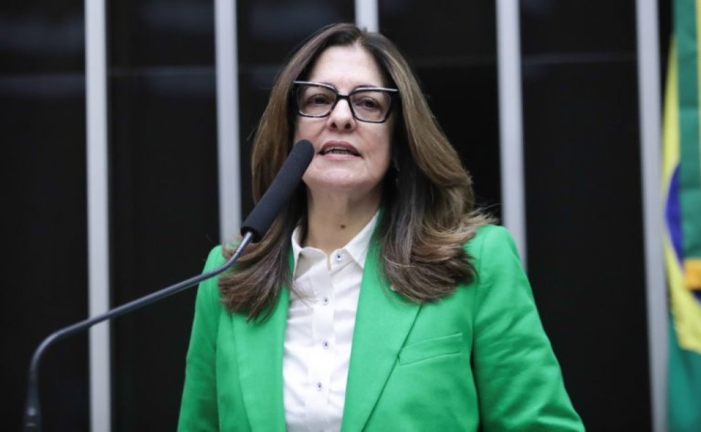 Comissão aprova projeto que cria campanha anual de prevenção à automutilação e suicídio