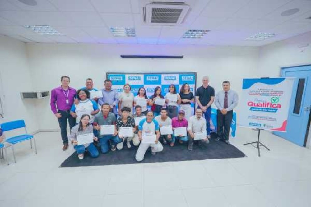 Programa Qualifica Lucas entrega mais de 35 certificados para alunos