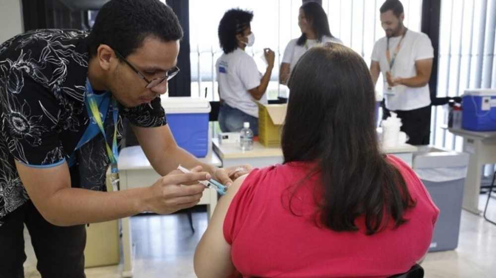 DF tem 48 pontos de vacinação disponíveis neste sábado (22)