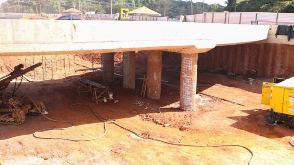 Obra do complexo viário do Jardim Botânico chega à fase de contenção