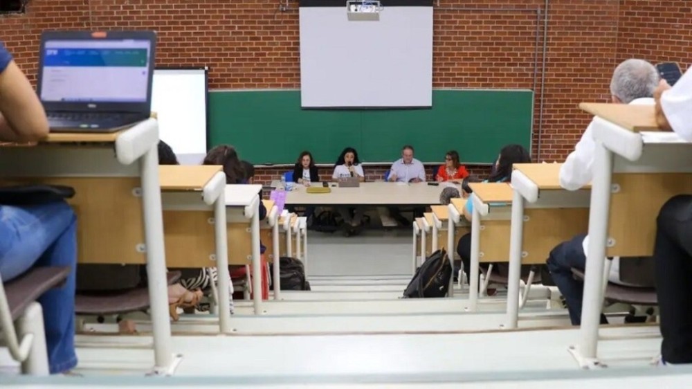 Fim da greve: professores retornam às aulas a partir de hoje