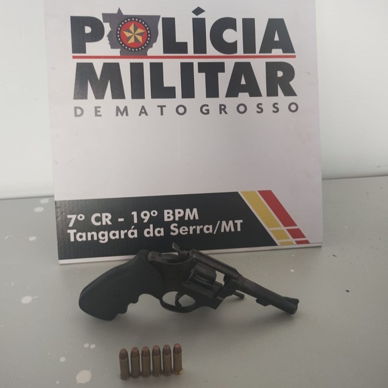 Homem é preso pela Polícia Militar por porte ilegal de arma de fogo em Tangará da Serra
