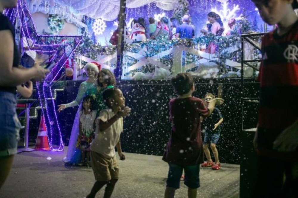 Após visitar 14 regiões, Natal da Gente 2023 encerra com neve e sonhos no Parque Tia Nair
