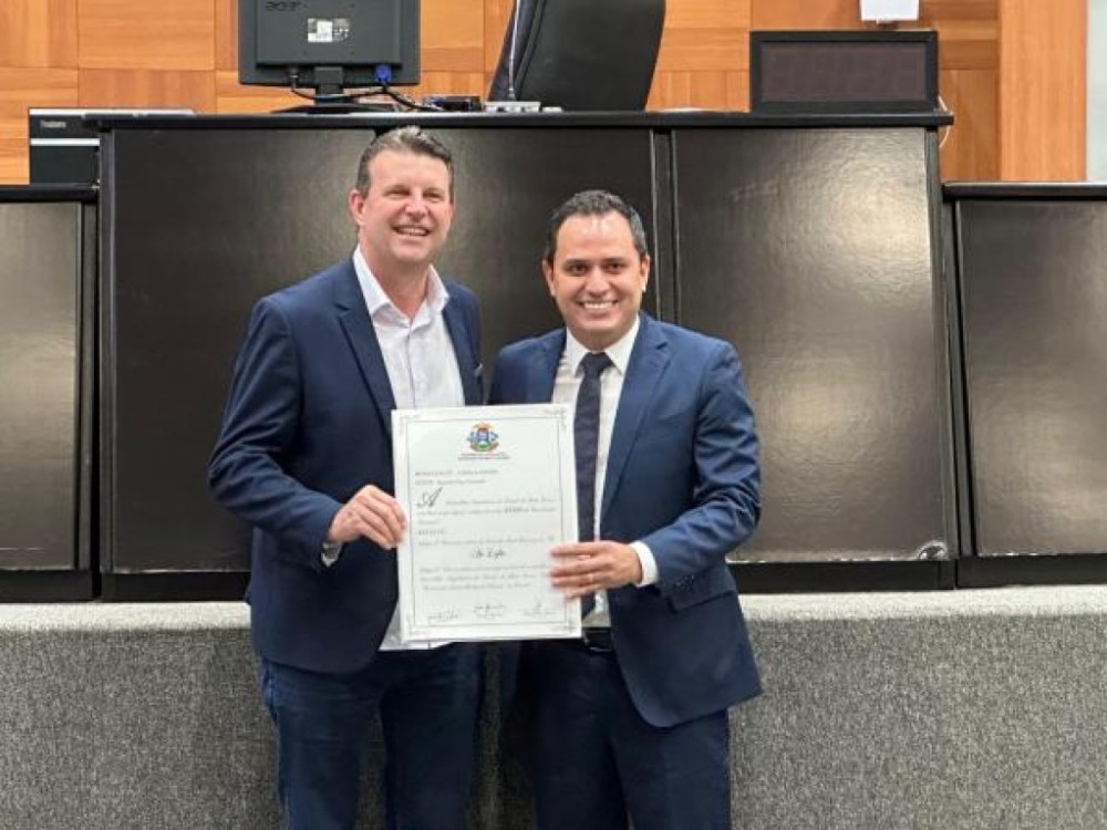 Prefeito recebe título de cidadão mato-grossense