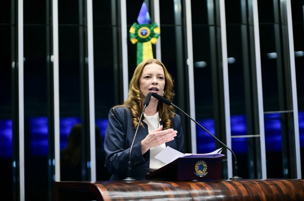 Janaína celebra entrega de moradias do Minha Casa, Minha Vida no Ceará