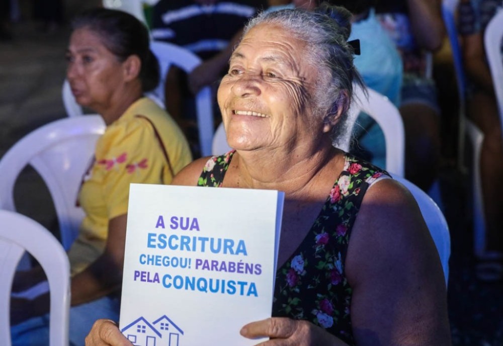 Governo de MT entregou 4,7 mil escrituras definitas de imóveis urbanos em 2023